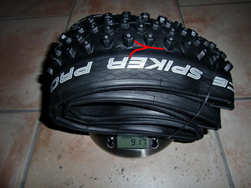 large_SchwalbeIceSpikerPro2.35_2.JPG
