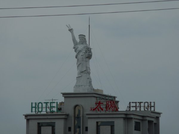 Статуя, 12х зум